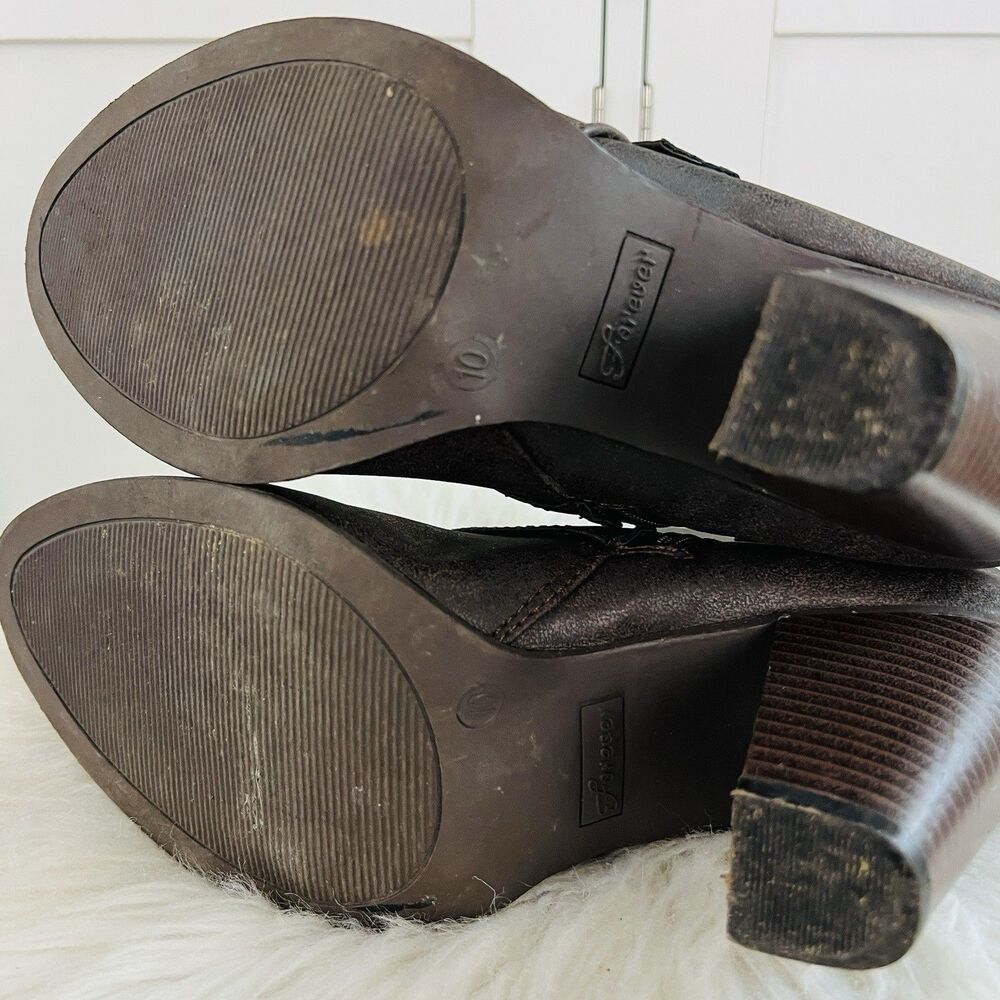 Forever Link Camila-64 Dusty Brown Chunky Heel Buckled Strap Ankle Booties Sz 10 - Picture 6 of 7